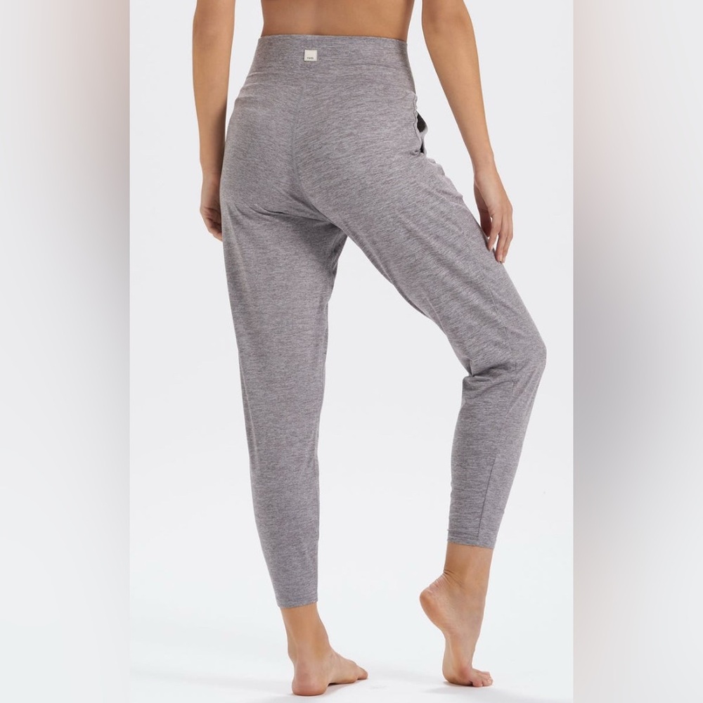Vuori Lux Harem in Clay Heather size Small - Picture 2 of 9